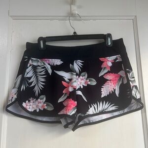 Tommy Bahama Black Floral Women's Athletic Shorts